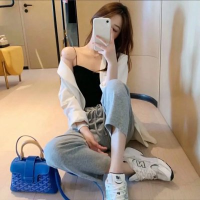 黑暗中的两个人